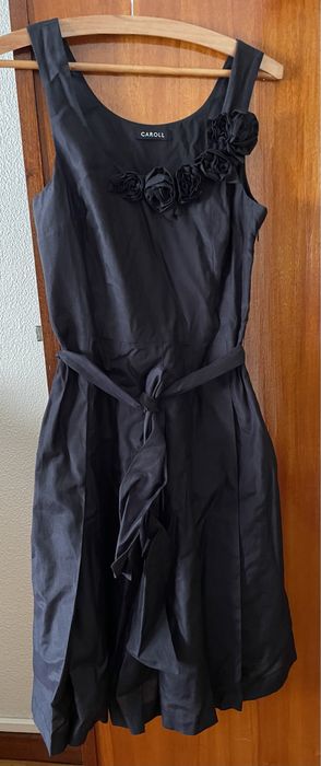 Vestido preto caroll