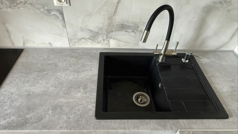 Продам кухню б/в