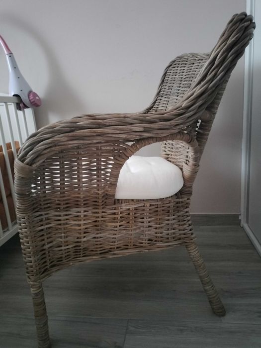 Cadeirão IKEA vime como novo