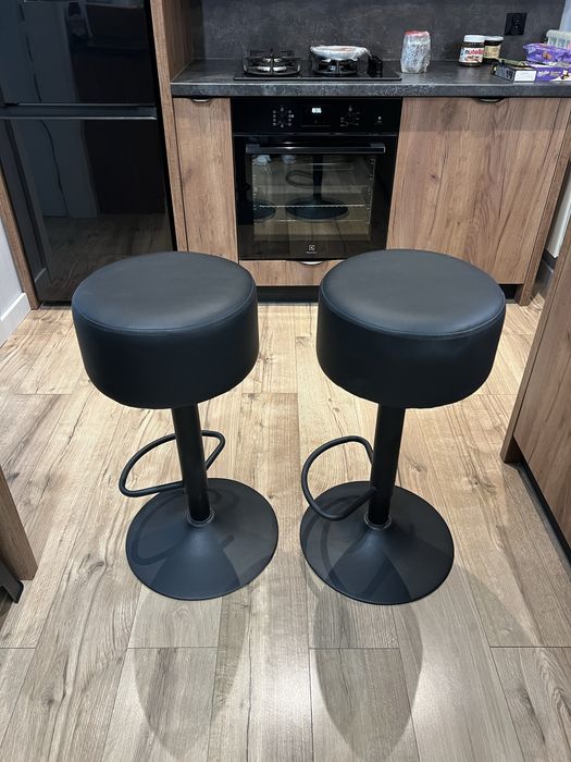 2 hokery do wyspy czarne regulowane