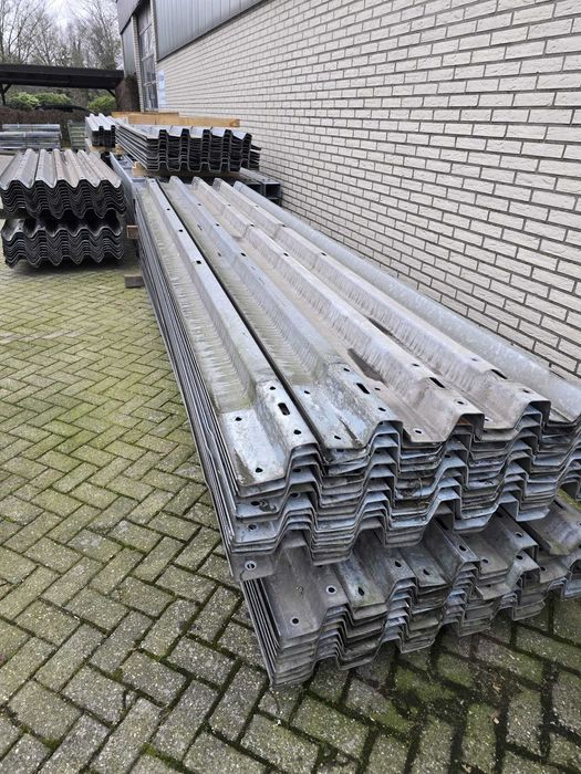 Bariery drogowe 4m ocynk wygrody do bydła bariera drogowa Transport