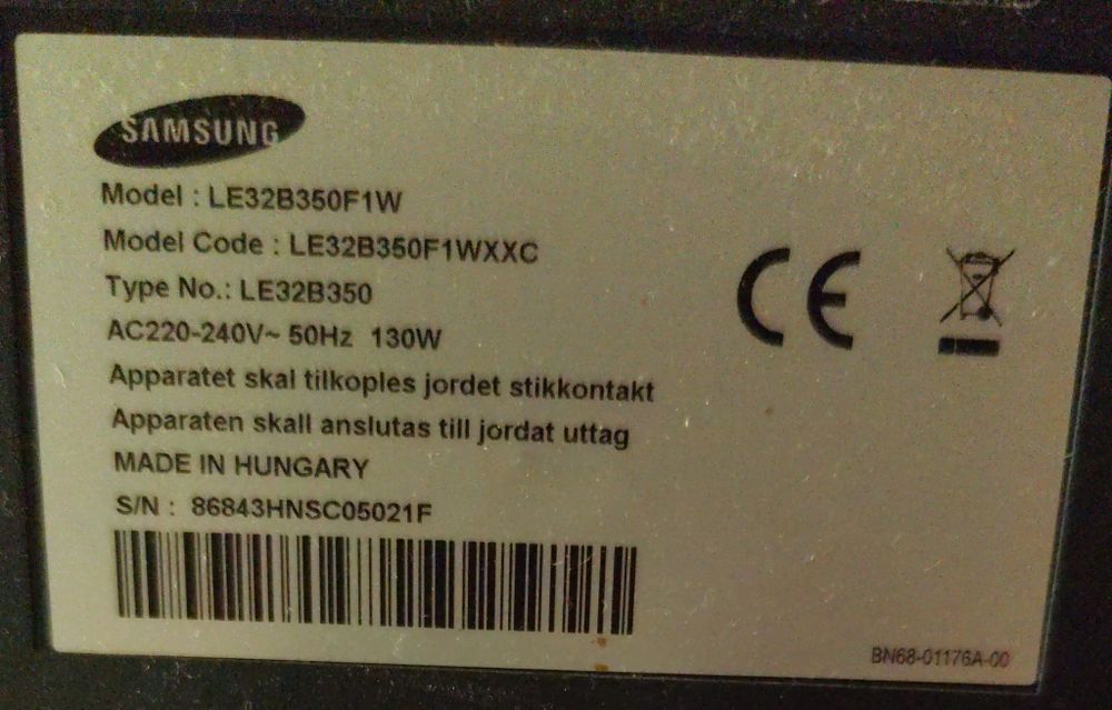 Samsung TV, 82 cm, in good condition with furniture-mounted stand64752310715394122