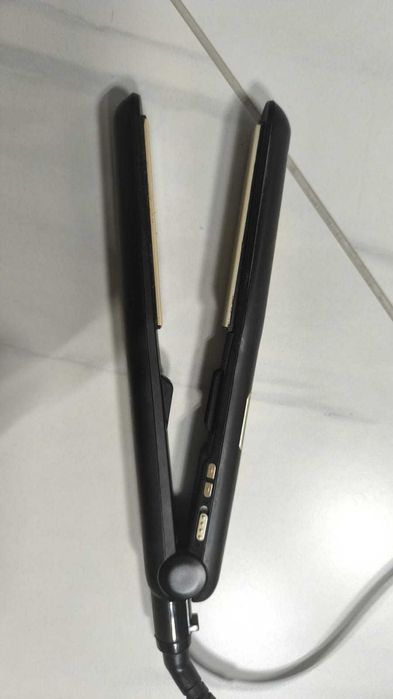 Placa alisadora Rowenta - Ultimate Styler Gold - Titanium Ionic