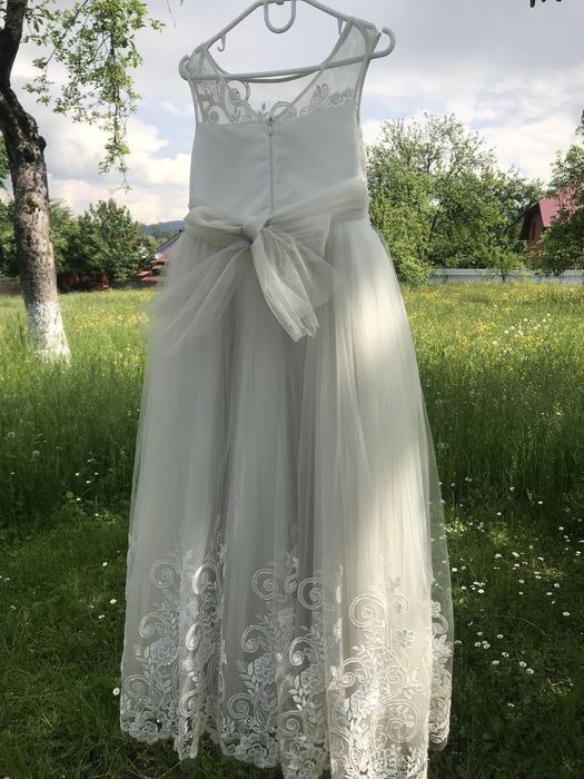 Платье нарядное