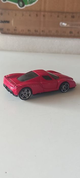 Enzo ferrari hot wheels