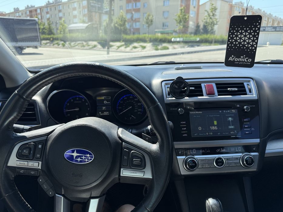 Subaru legacy.
