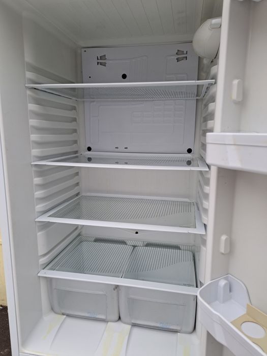 Холодильник indesit 195см