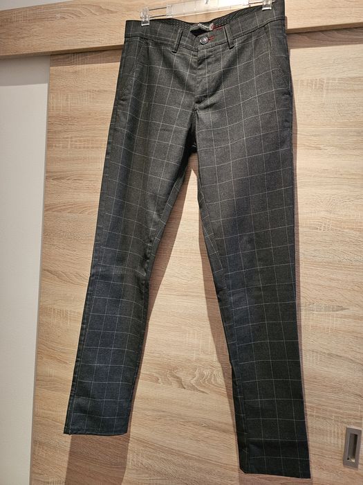 Spodnie młodzieżowe eleganckie