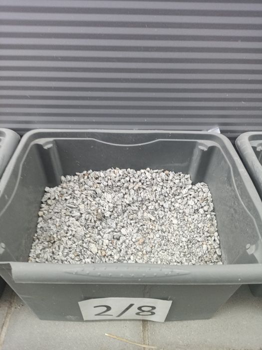 Ziemia ogrodowa czarnoziem piasek żwir