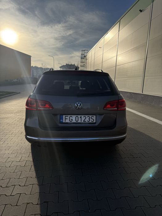 Volkswagen Passat B7 2.0 TDI.