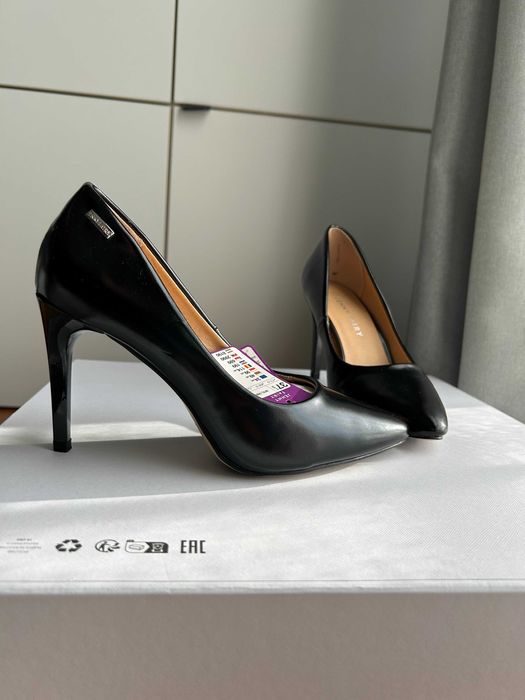 NOWE Szpilki, czarne czółenka - rozmiar 37,5, Jenny Fairy