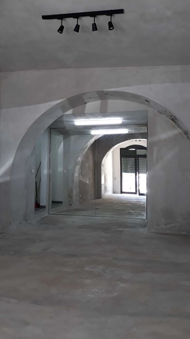 Espaço para arrendamento