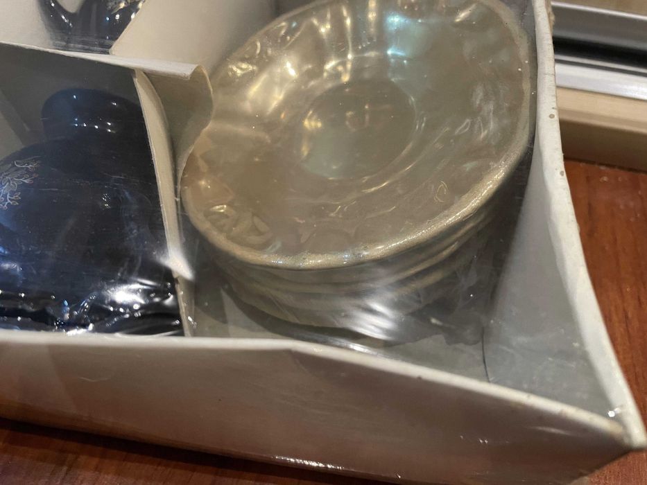 Новий сервіз. Набір посуду тарілки + чашки