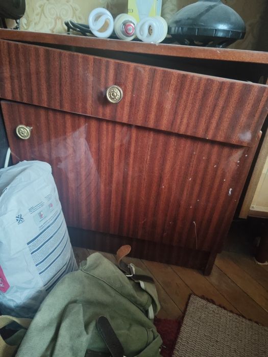 Меблі безкоштовно