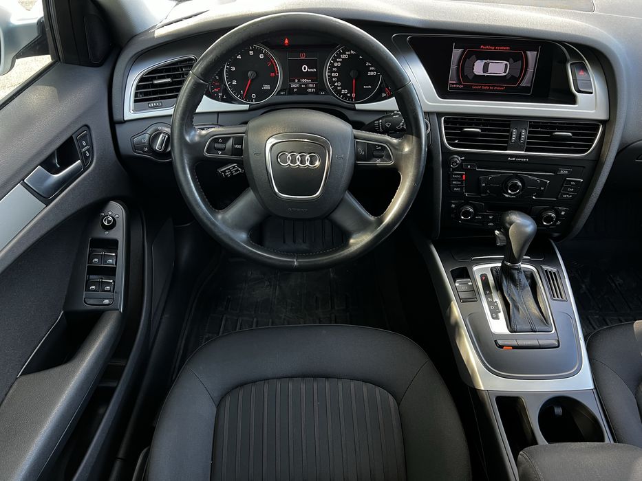 Audi A4b8 2011 рік 1.8 бензин