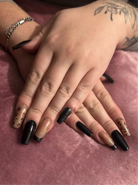 Aplicaçao de unhas de gel