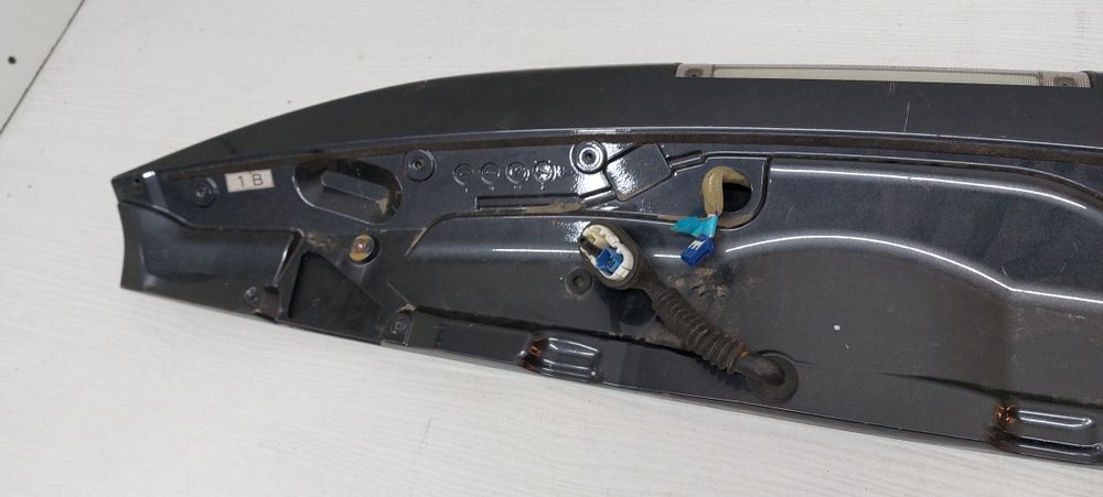 Спойлер крышки багажника Toyota Highlander 08-13г.в