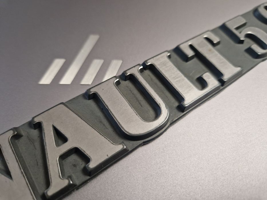 Znaczek emblemat renault 5