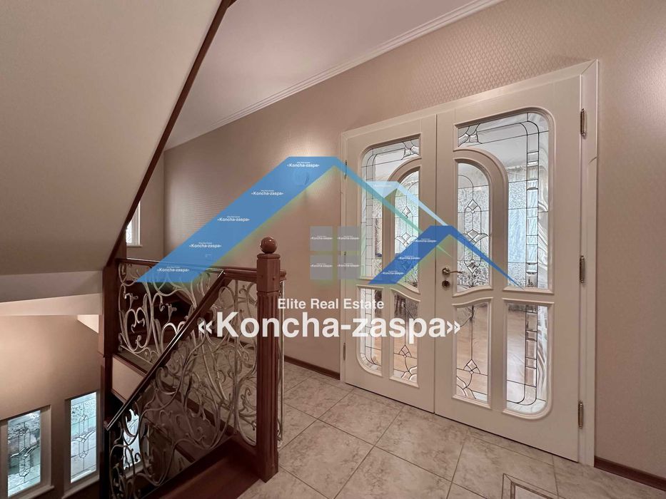 Будинок в закритому котеджному містечку