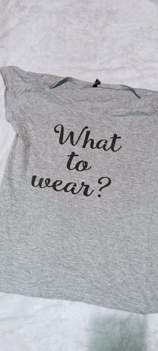 Bluzka szary t-shirt z napisem z firmy Sinsay