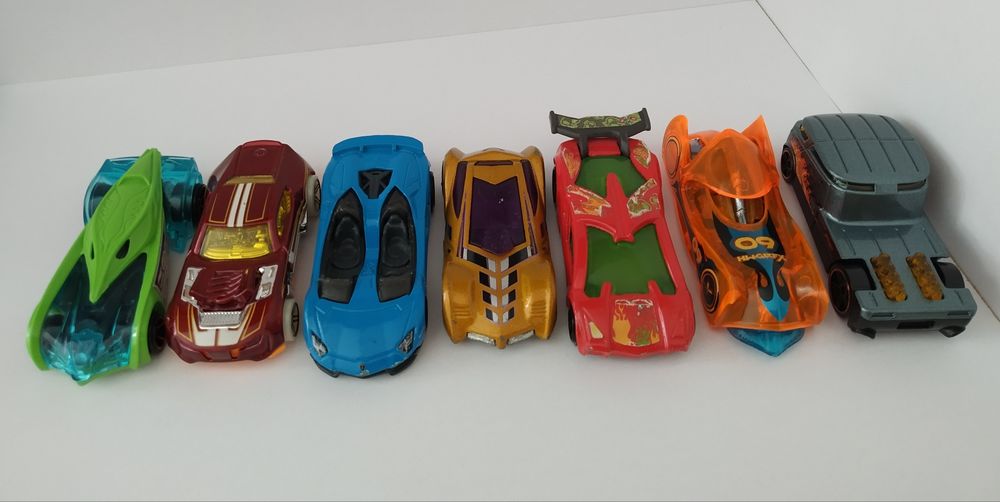 Машинки Hot wheels