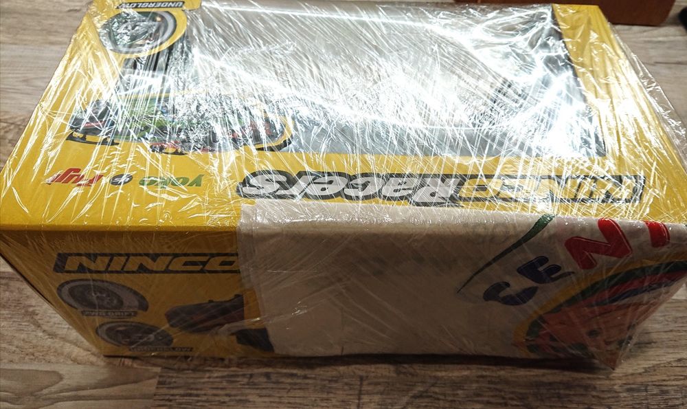 Carro com comando Rally brinquedo rapaz boy prendas