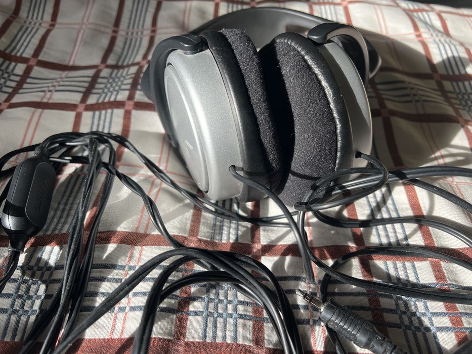 Auscultadores Philips com fio 6m