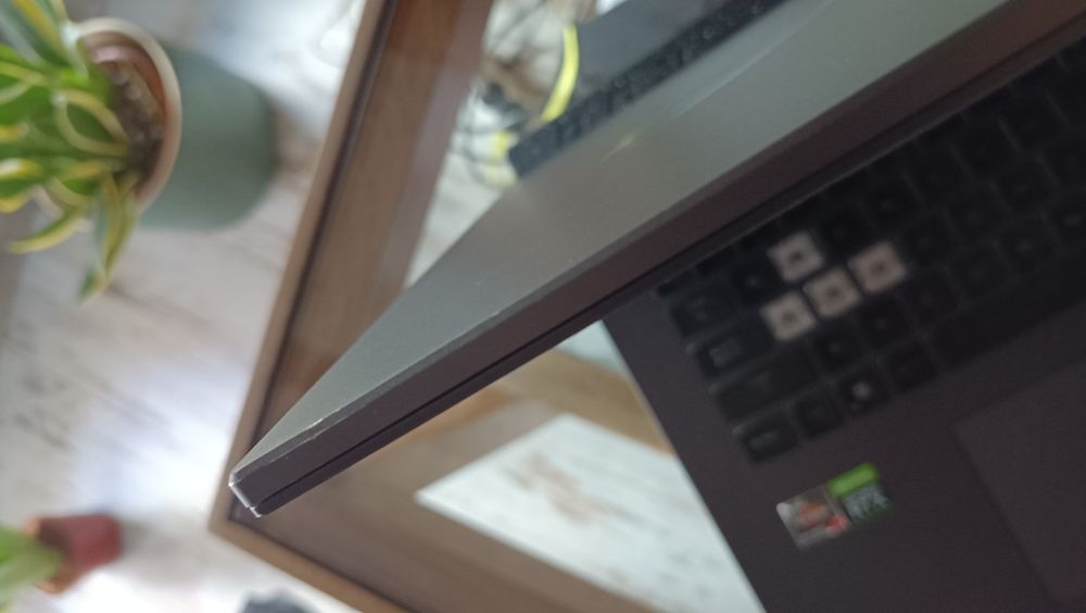 Laptop ASUS ROG Strix G17