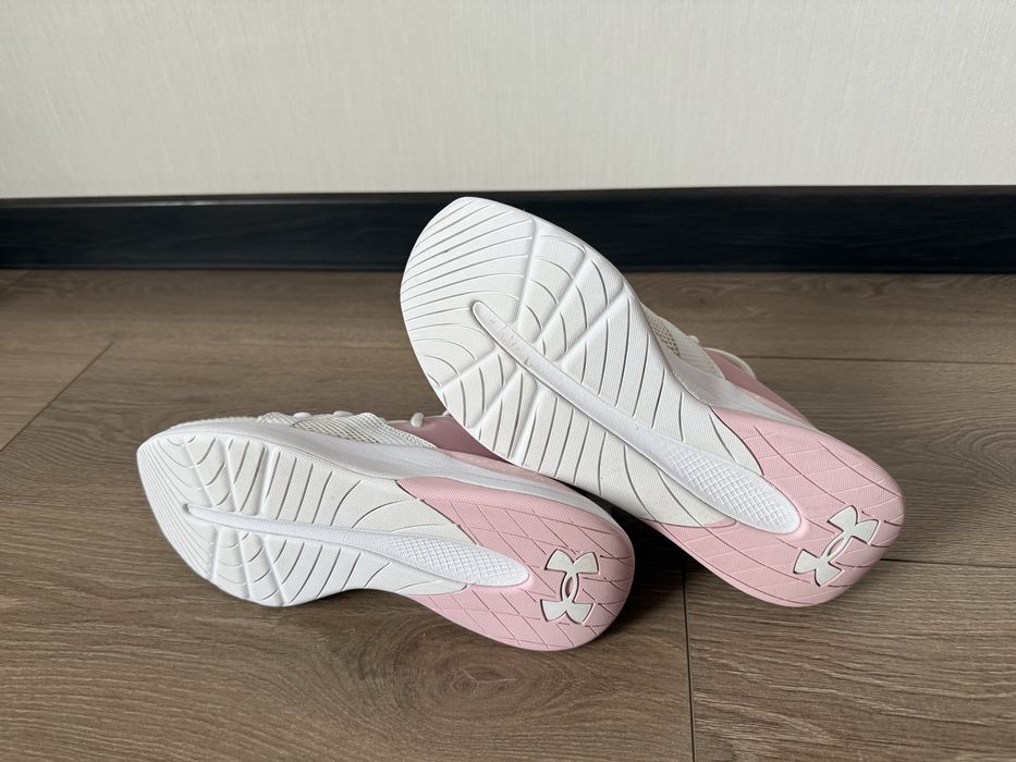 Кросівки Under Armour 39  розмір