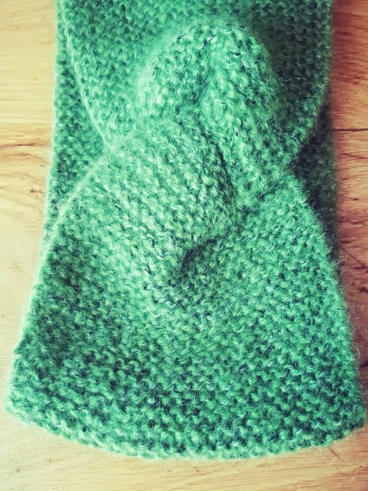 Szeroka opaska na głowę