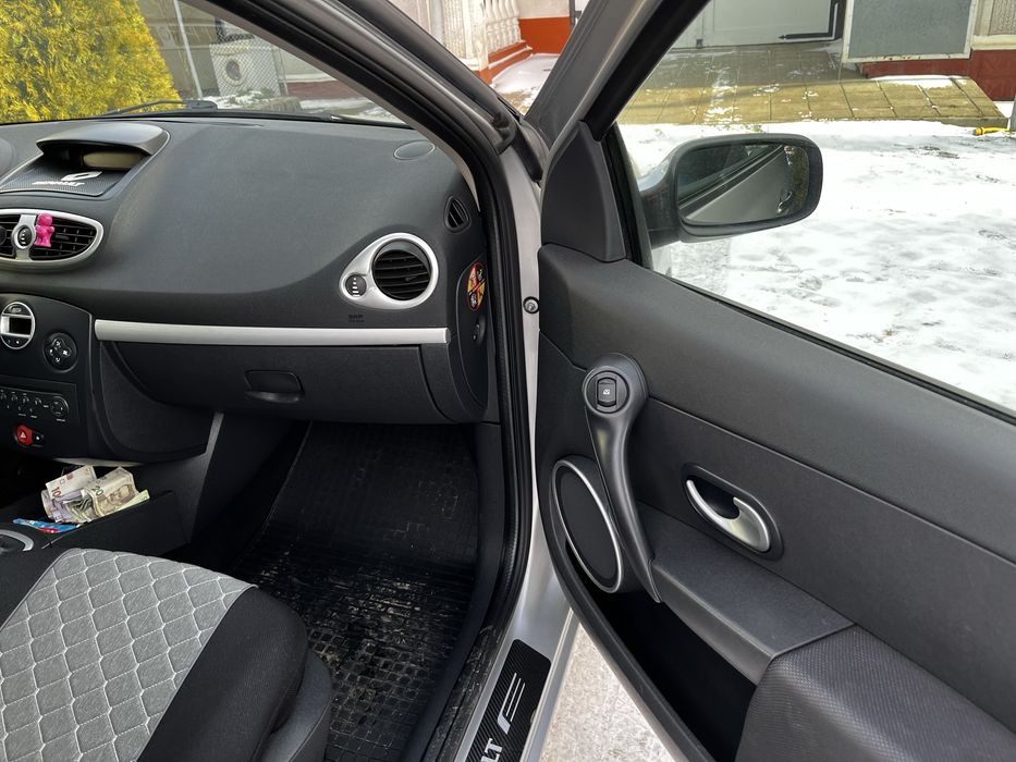 Продам Рено кліо renault clio 2008