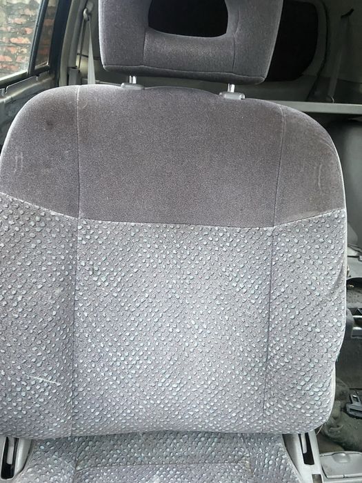 Передні сидіня Мазда Прімасі 2 2002.1.8