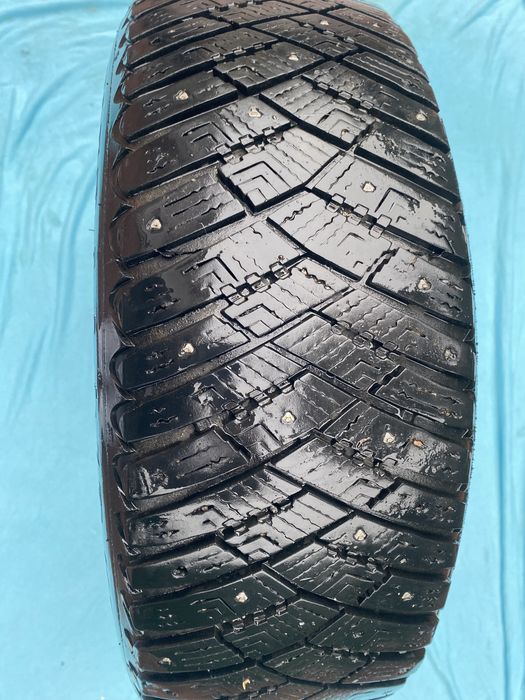 Шини Goodyear UltraGrip Ice Arctic 195/65 R15 88T (шип)