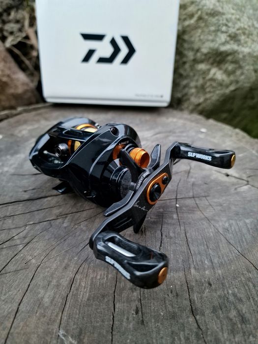 Kołowrotek Daiwa Alphas CT  SV 70SHL + Szpula AMO, Tuning SLP Works