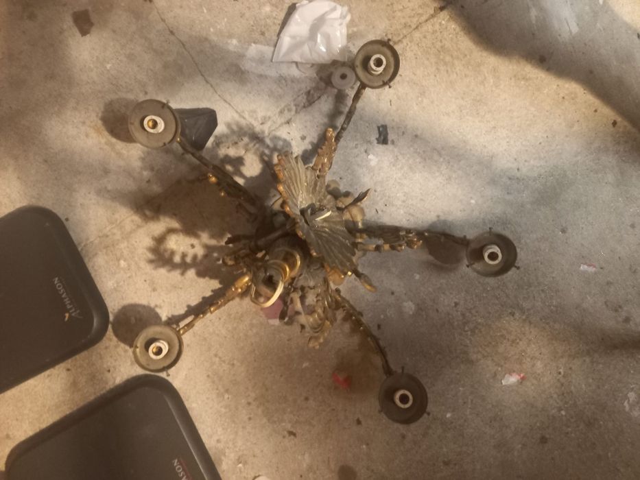 Candeeiros antigos de tecto em bronze