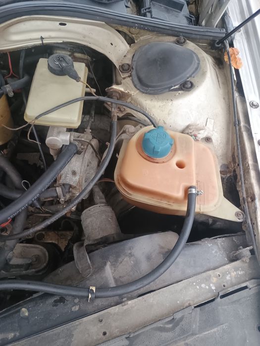 Audi 100 c3  1984р.в. 1.9 газ/бензин