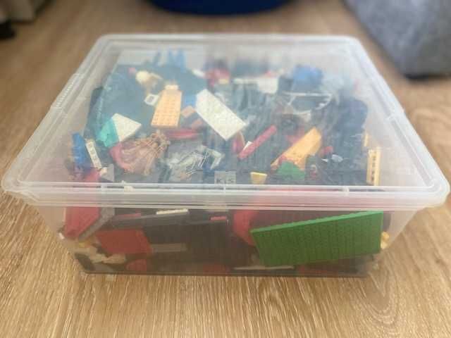LEGO продается  целый бокс