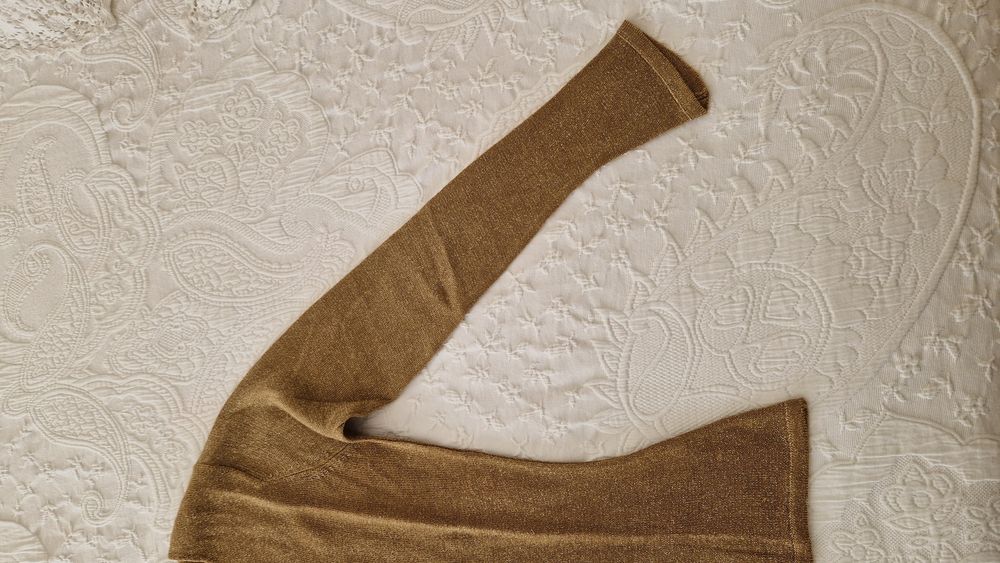 Blusa dourada com brilho tamanho L