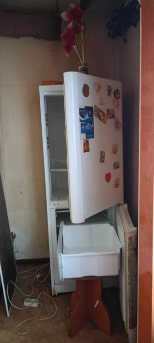 Продам двокімнатну по вул Черкасова