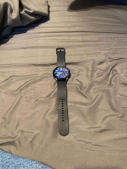 Smartwatch SAMSUNG Galaxy Watch5 44mm Szary z ładowarką