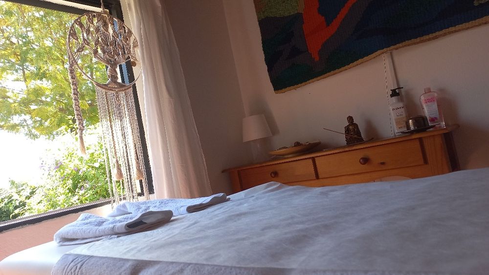 Massagista terapeuta de massagem