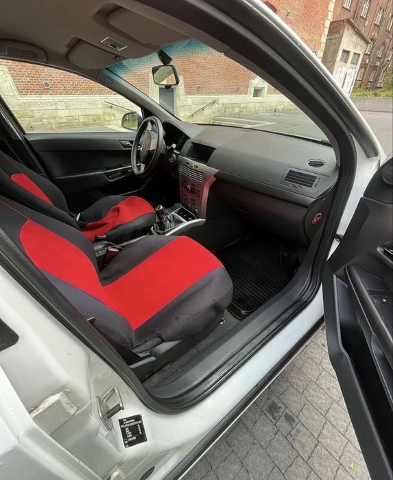 Продаю Opel Astra 2014 !