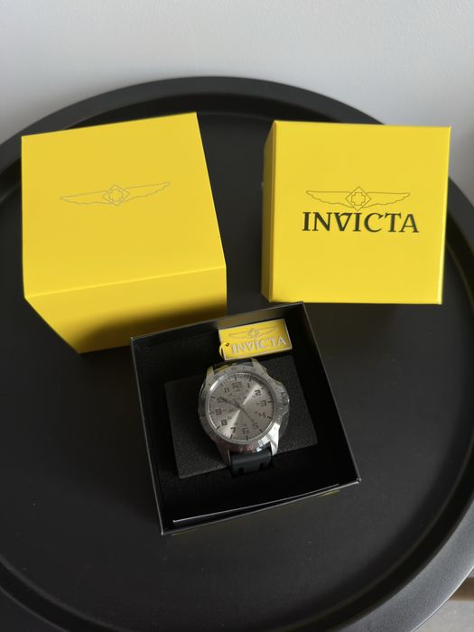 Чоловічий спортивний годинник Invicta 40003 Pro Diver