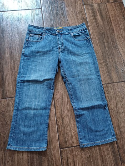 Spodnie dzinsowe damskie na 3/4 r.S/M