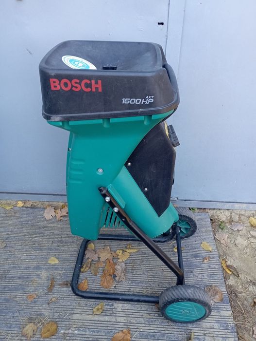 Садовий гілкоподрібнювач BOSCH
