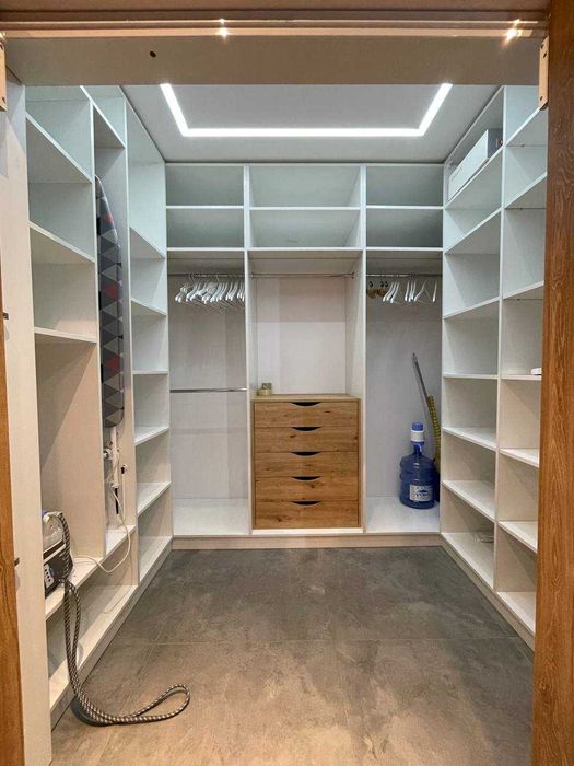 Героїв УПА 73в. Студія+спальня. Гардероб.  60м.кв.  Підземний паркінг!