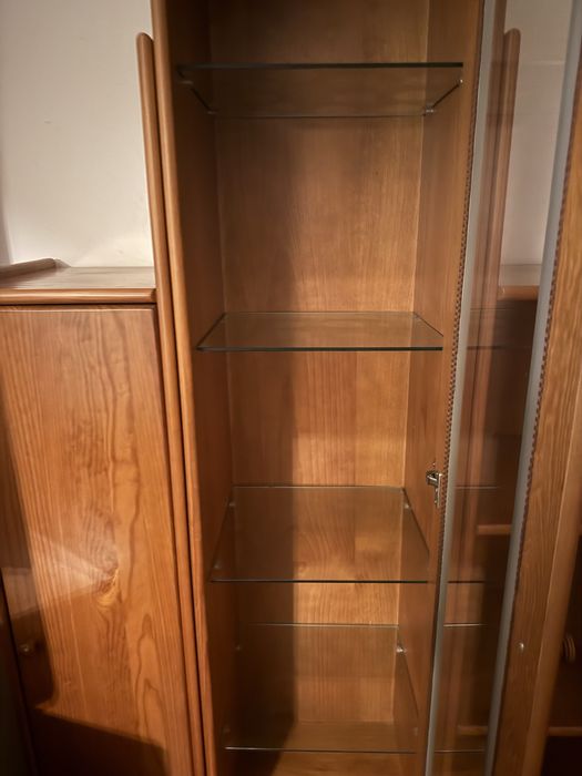 armario com vidraceira