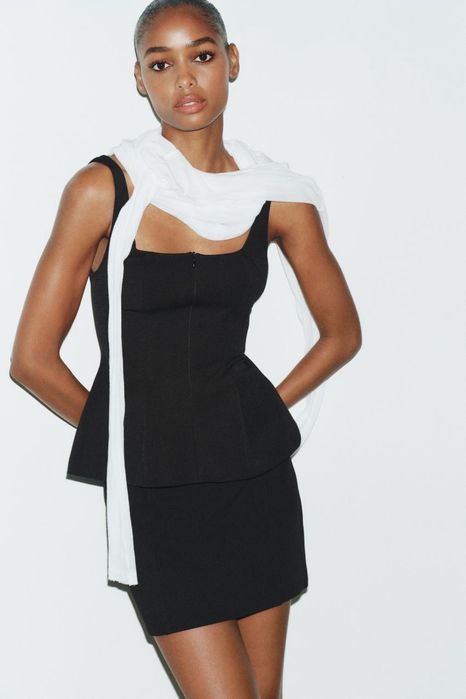 Топ із баскою zara на блискавці спереду
