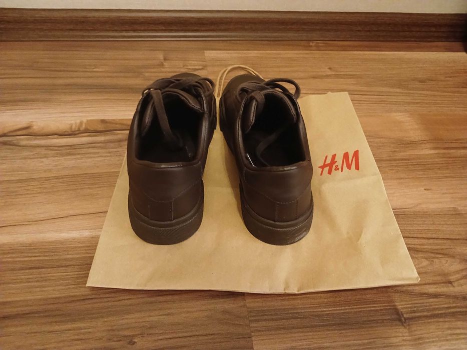 Туфли / кроссовки мужские  H&M