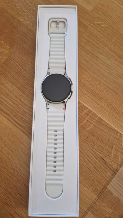 Sprzedam Samsung Galaxy Watch 7 40mm Bluetooth - stan bardzo dobry